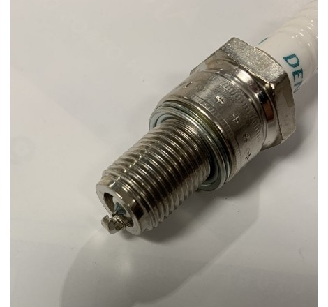 Bougie DENZO IW24 (equivalent N3G)