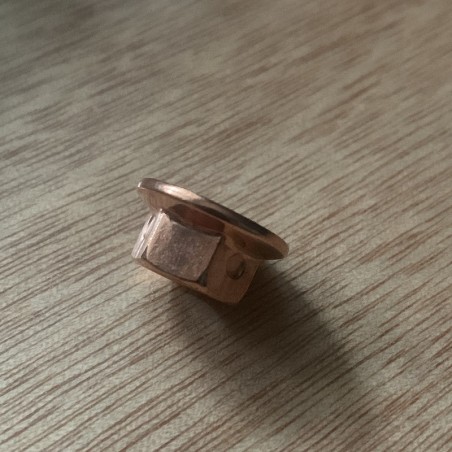 Ecrou autobloquant pour echappement M8x125 - Serrage avec une cle de 10